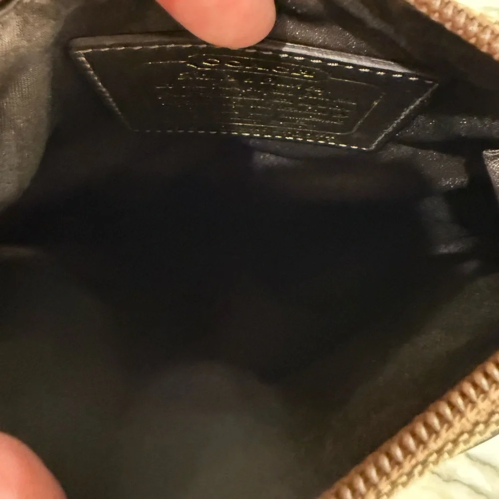 Coach Signature Large ‘C’ Logo Brown and Tan Crossbody Swingpack - Picture 8 of 9
